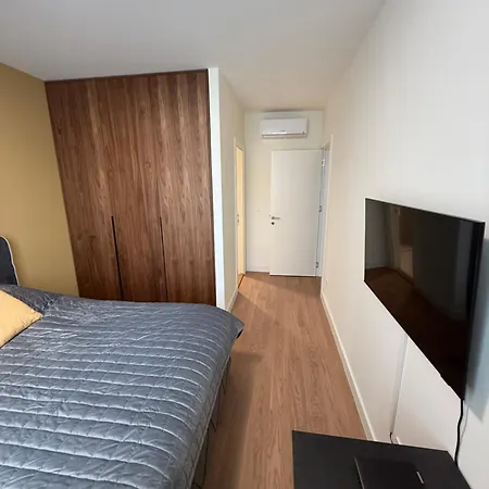 アパート Hercules Waterfront ベオグラード