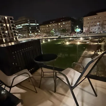 Hercules Waterfront アパート *