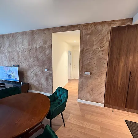 Hercules Waterfront Βελιγράδι